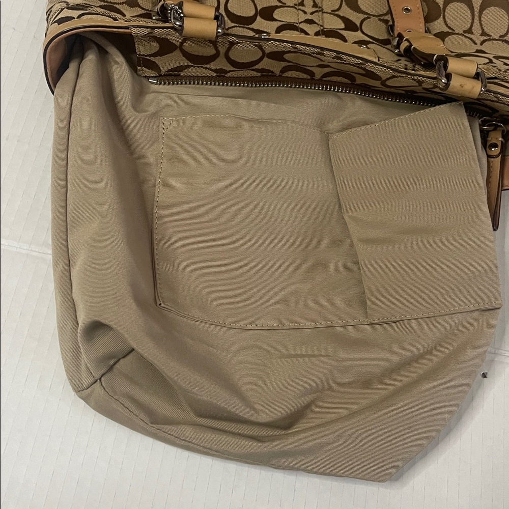 Coach Signature Tote. - Picture 8 of 13